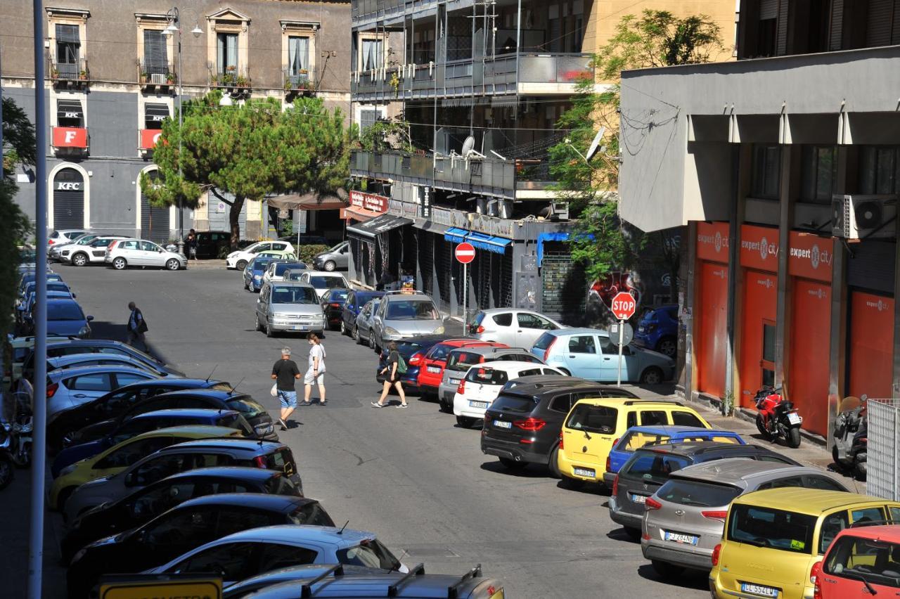 Home 22 Appartamento In Centro Storico - Κατάνια Εξωτερικό φωτογραφία