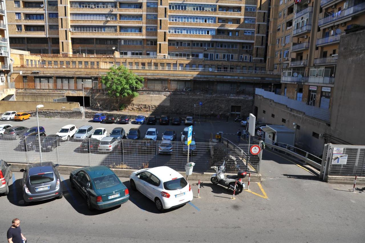 Home 22 Appartamento In Centro Storico - Κατάνια Εξωτερικό φωτογραφία