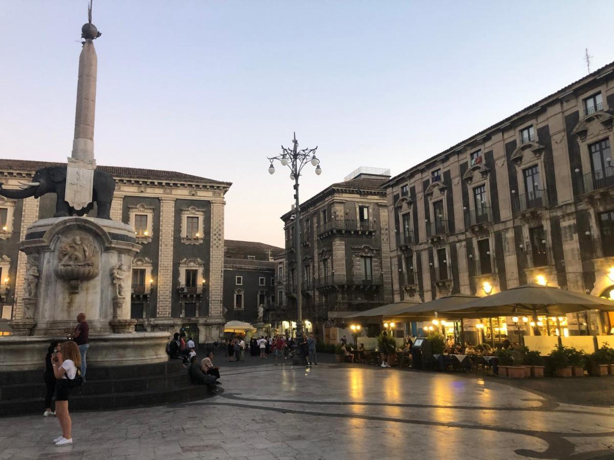 Home 22 Appartamento In Centro Storico - Κατάνια Εξωτερικό φωτογραφία