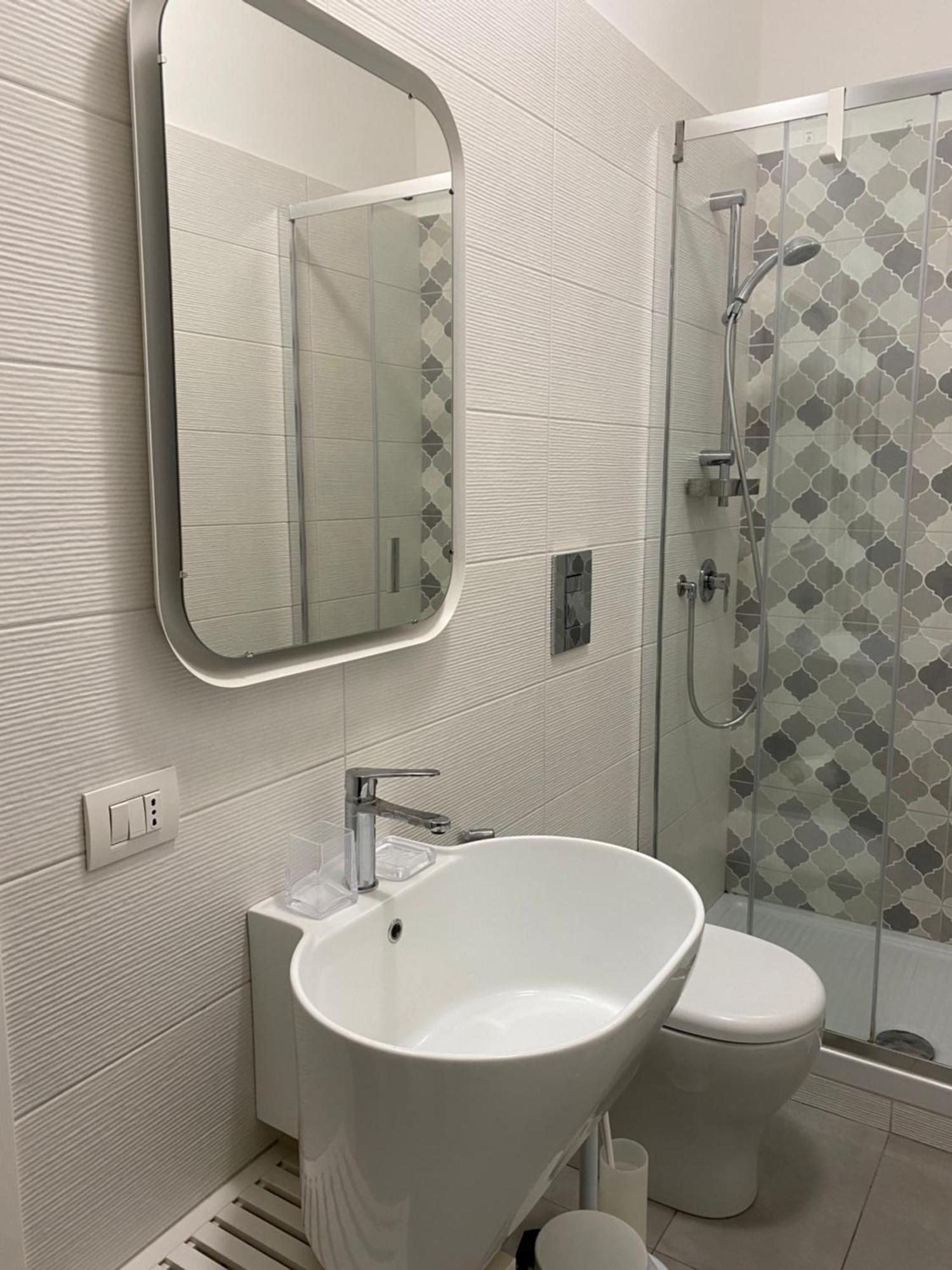 Home 22 Appartamento In Centro Storico - Κατάνια Εξωτερικό φωτογραφία