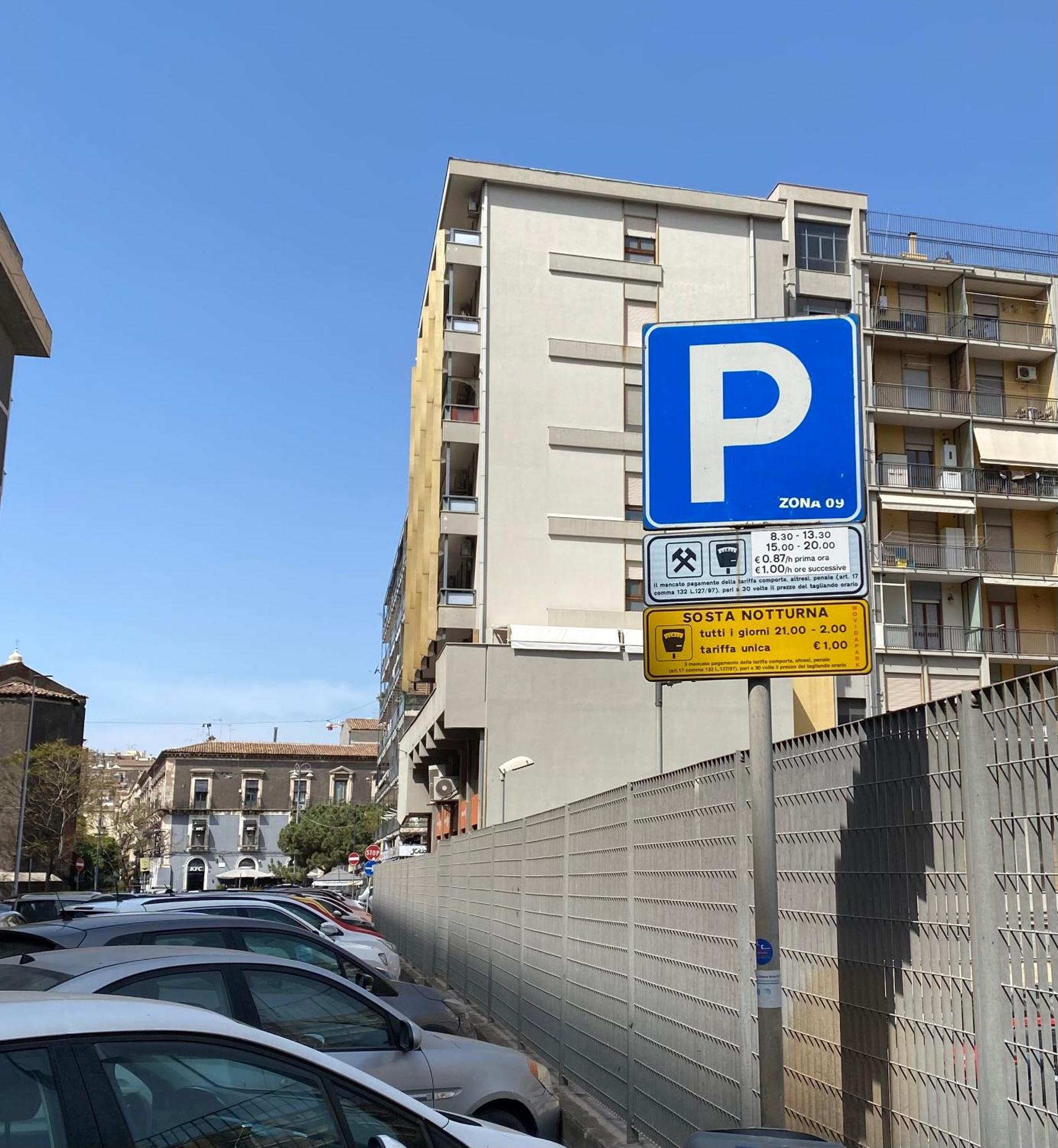 Home 22 Appartamento In Centro Storico - Κατάνια Εξωτερικό φωτογραφία